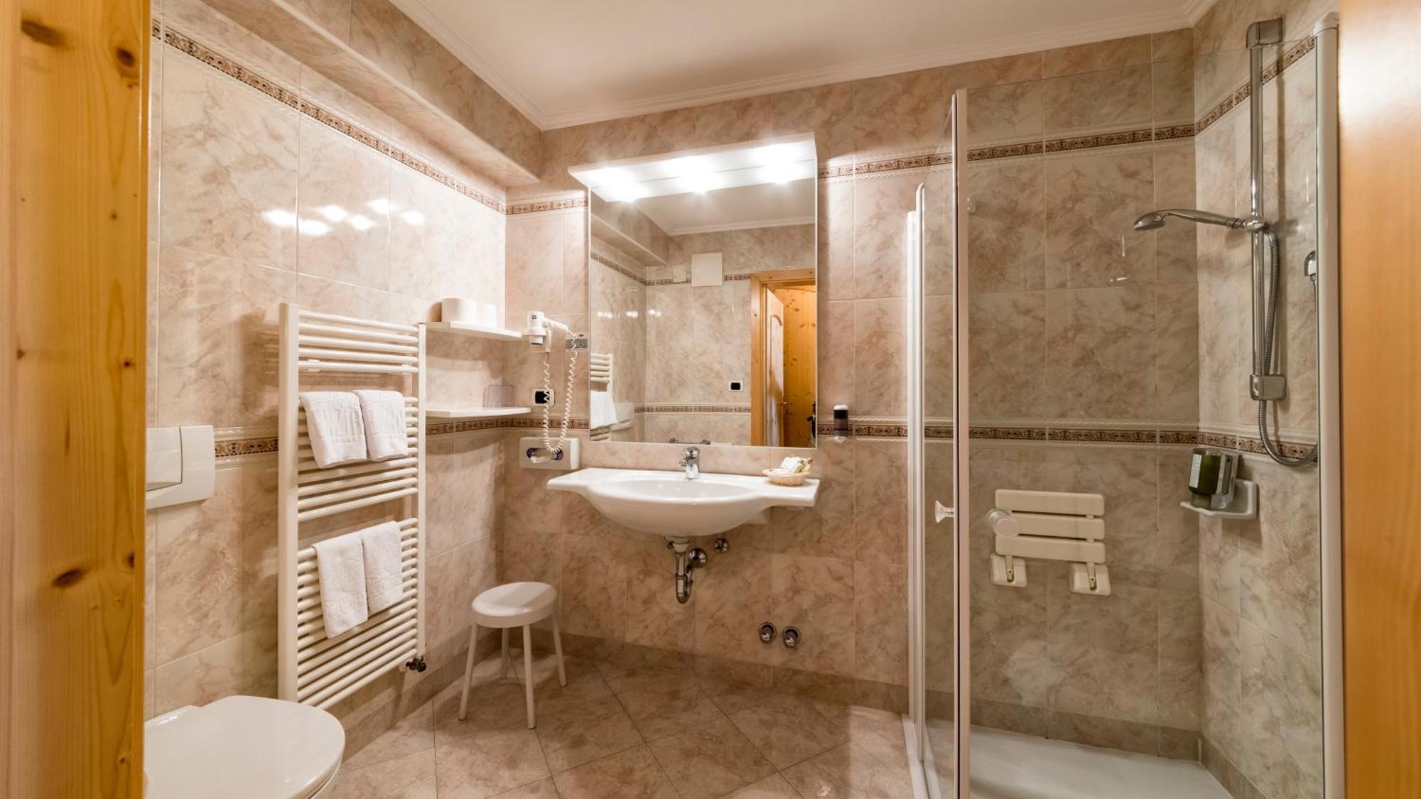 Hotel Genziana Ortisei Luaran gambar